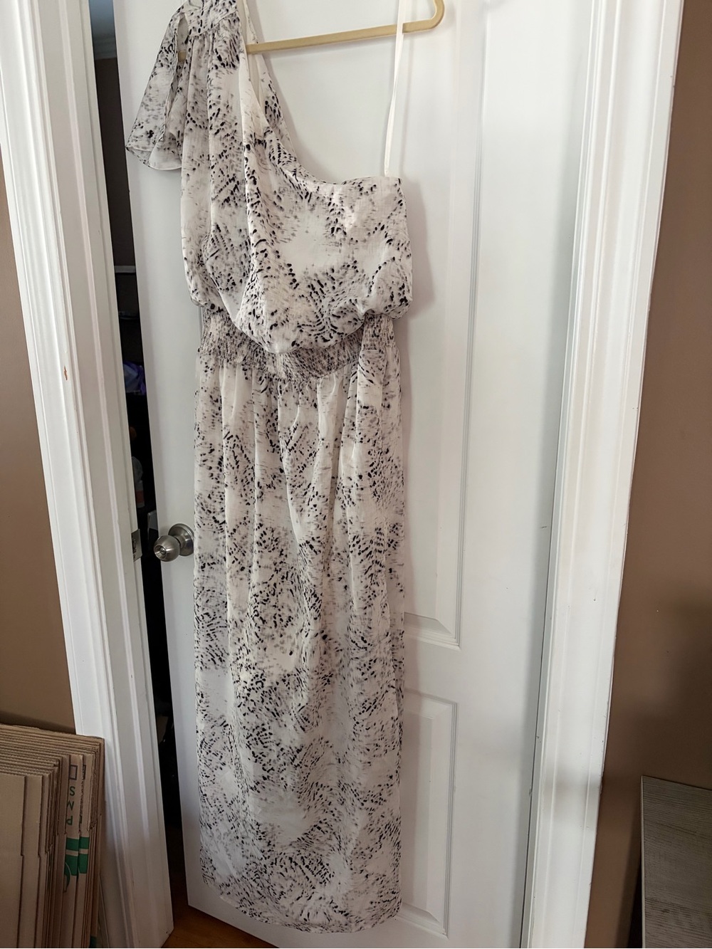 Jessica Simpson Cream One-Shoulder Printed Maxi Dress